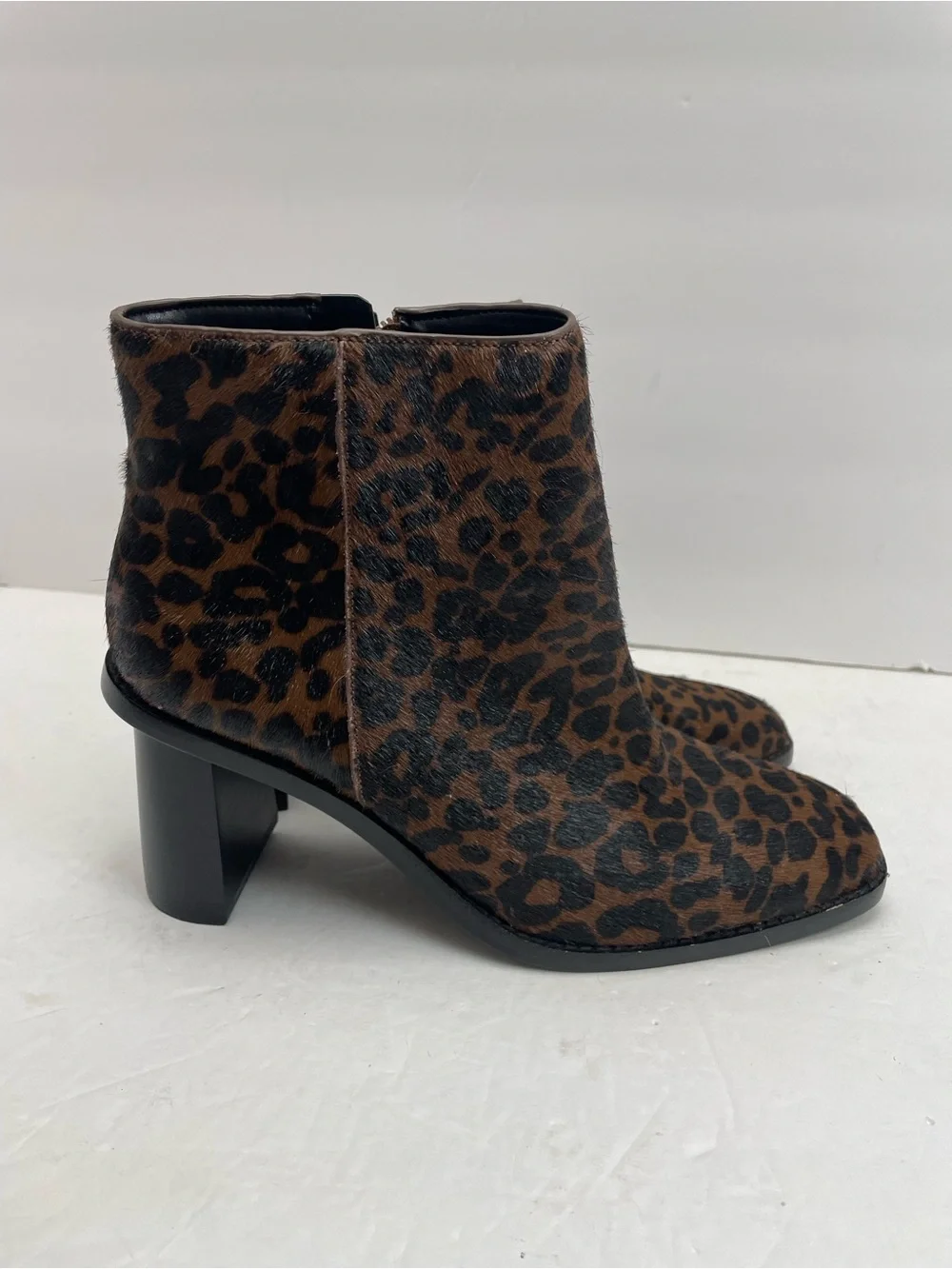 Gibson Latimer Vina Leopard Print Cow Hair Block Heel Ankle Boots Size 6.5